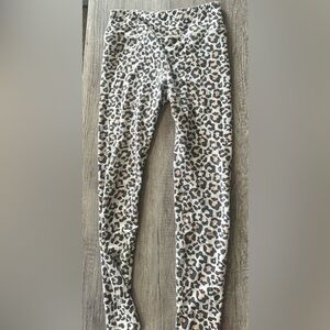 Wild fable Animal Print leggings size medium